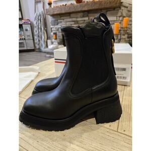 Moncler Hevea Chelsea Boots Black Leather Slip On Size EU 38 Ankle NIB 990 MSRP